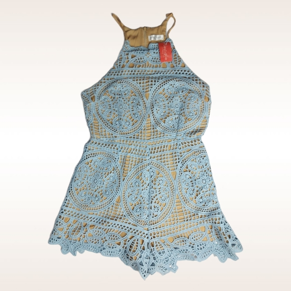 Vestique NWOT Baby Blue Lace Romper Medium - Picture 1 of 6